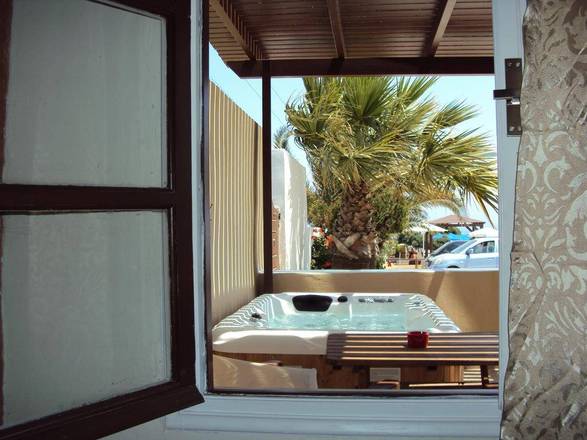 Romantic Spa Resort, Santorini