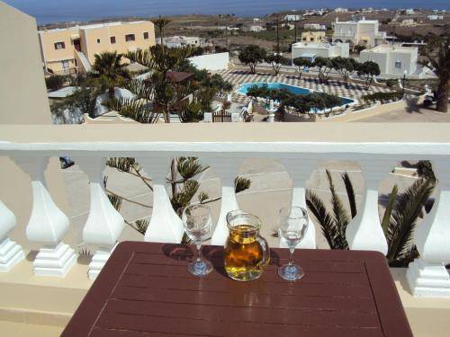 Romantic Spa Resort, Santorini