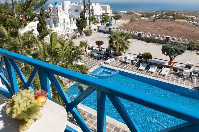 Golden Star, Santorini