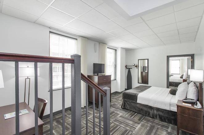 Hotel 140, Boston