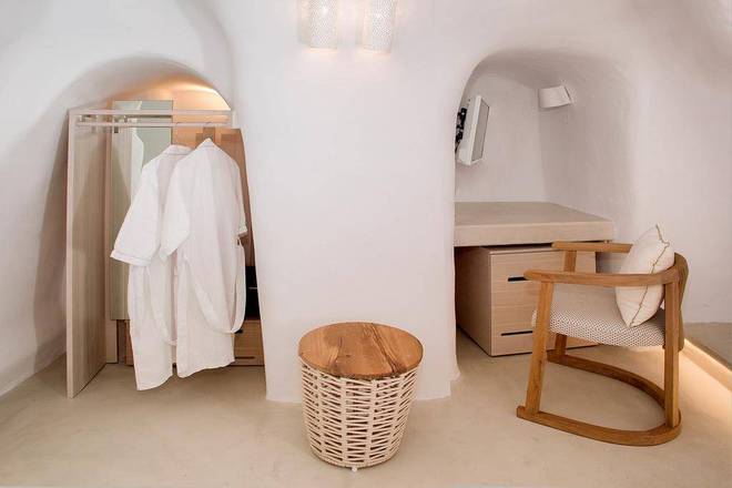 Antithesis Hotel, Santorini