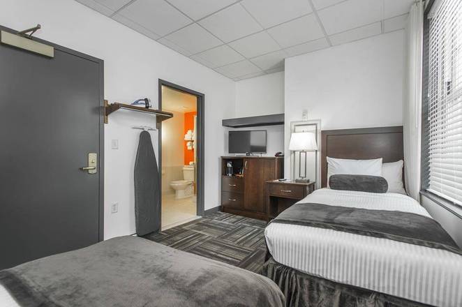Hotel 140, Boston