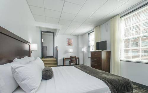 Hotel 140, Boston