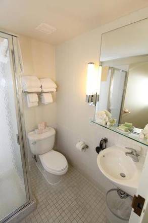 Hotel 140, Boston