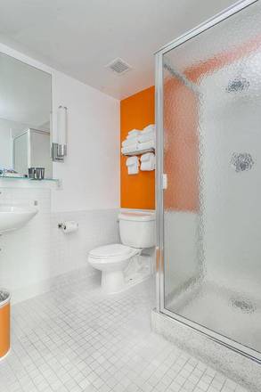 Hotel 140, Boston