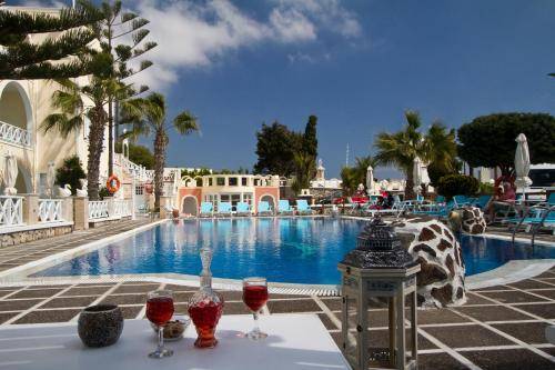 Golden Star, Santorini
