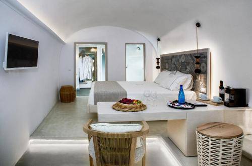 Antithesis Hotel, Santorini