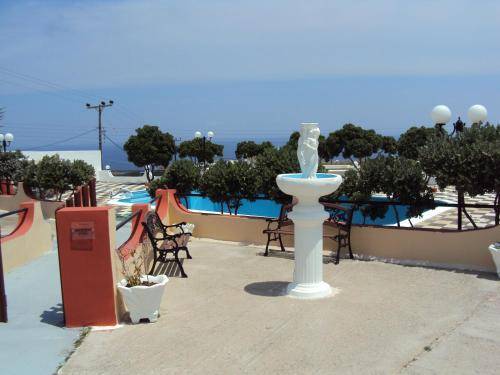 Romantic Spa Resort, Santorini