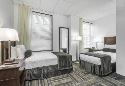 Hotel 140, Boston